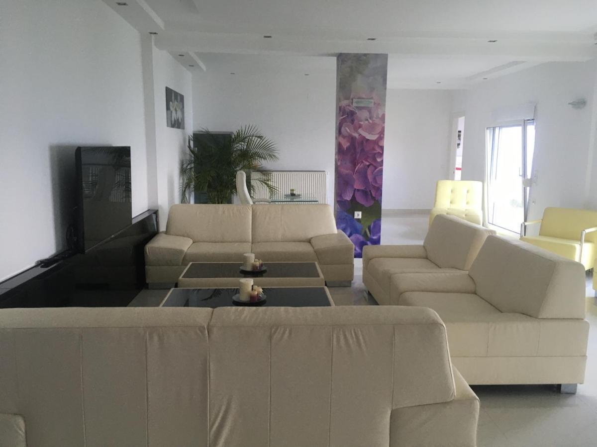 Villa Evita เมซอนกิ ภายนอก รูปภาพ